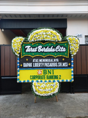 Papan Bunga Duka di Pulau Patai