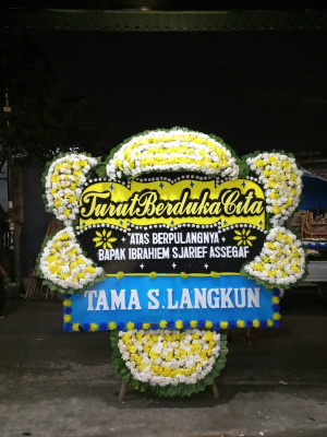 Papan Bunga Duka di Pulau Patai