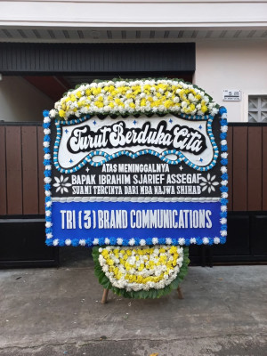 Papan Bunga Duka di Pulau Patai